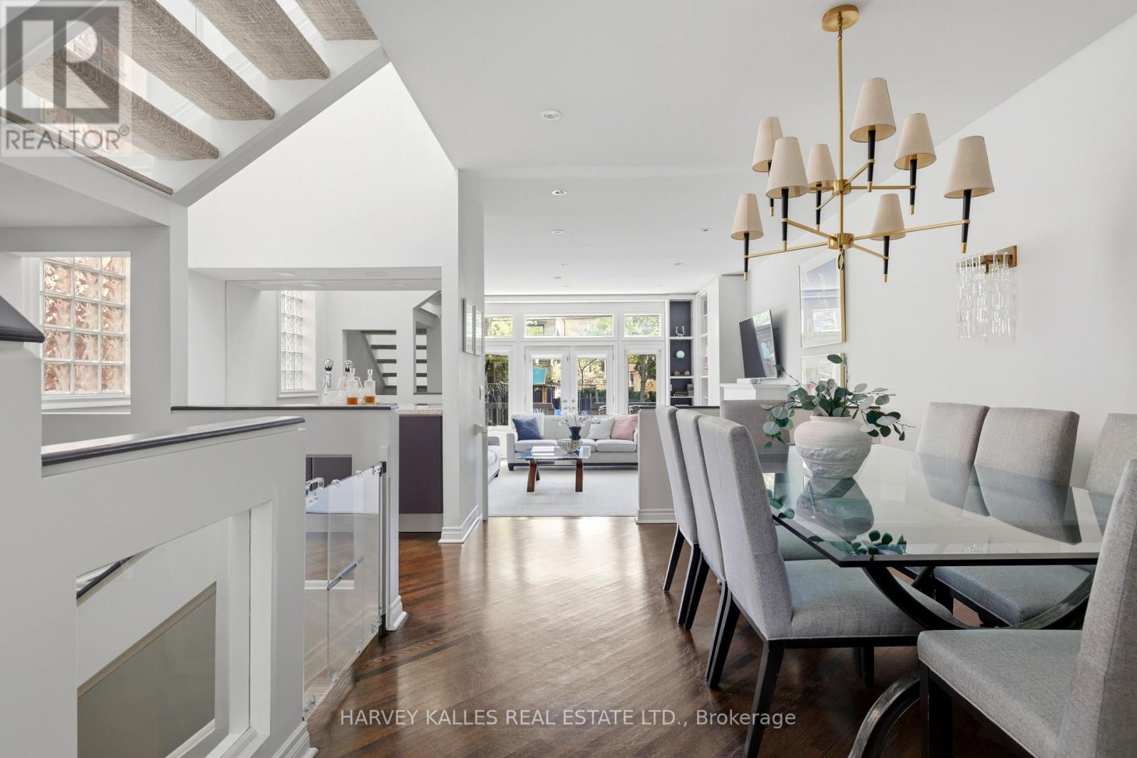 1065 SPADINA ROAD