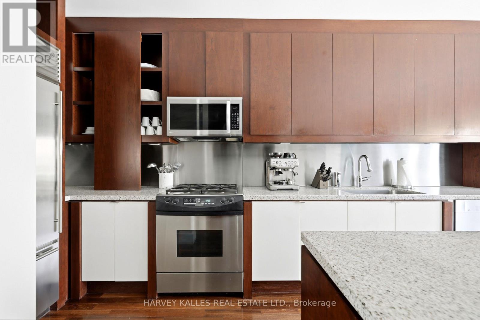 1065 SPADINA ROAD