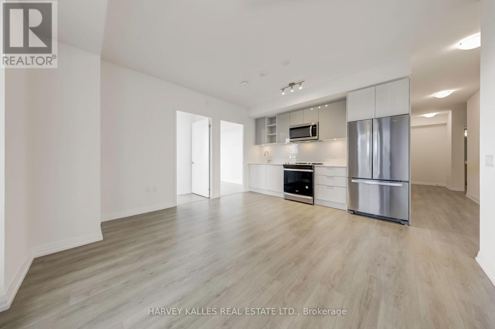 2407 - 25 HOLLY STREET