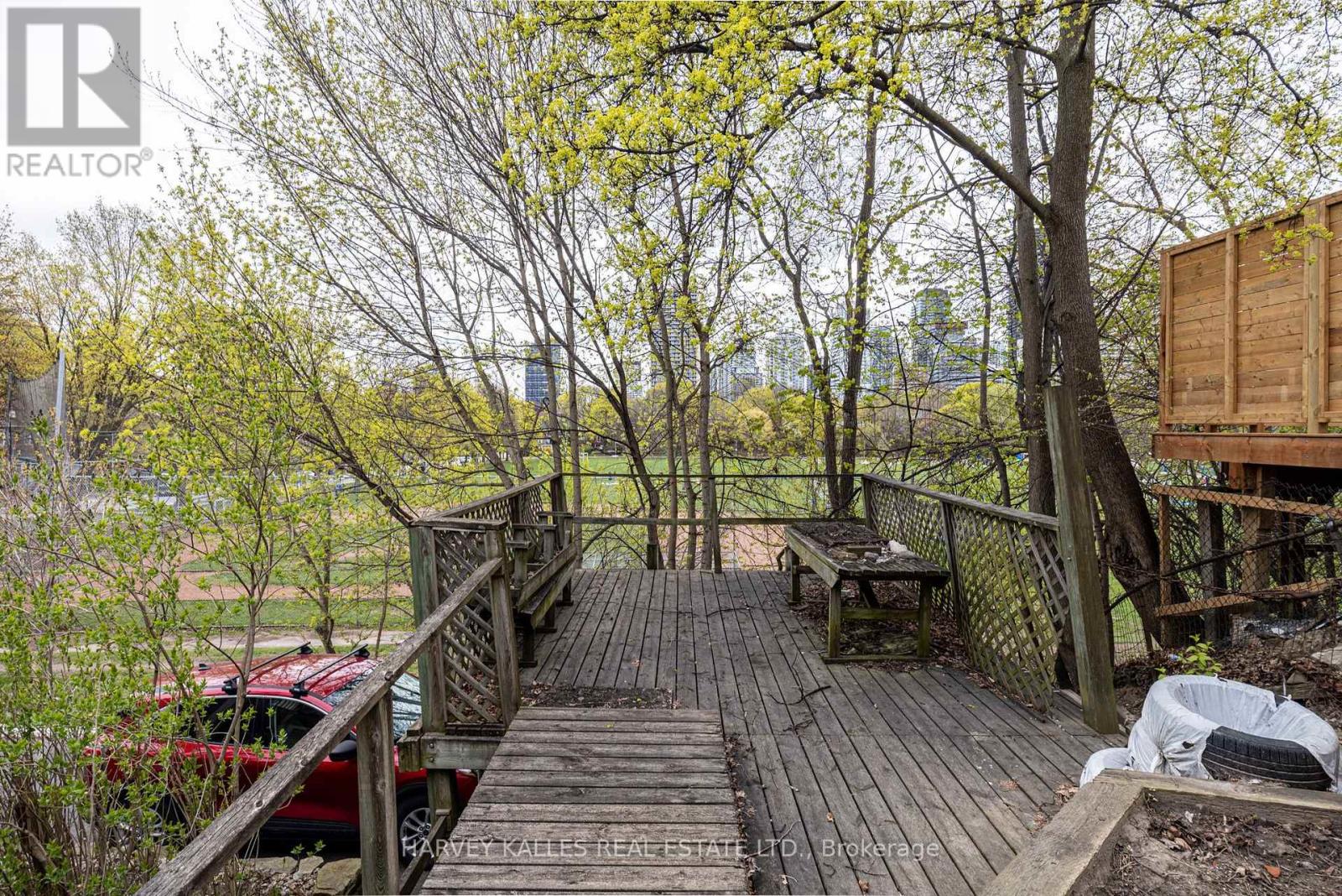 701 ORIOLE PARKWAY
