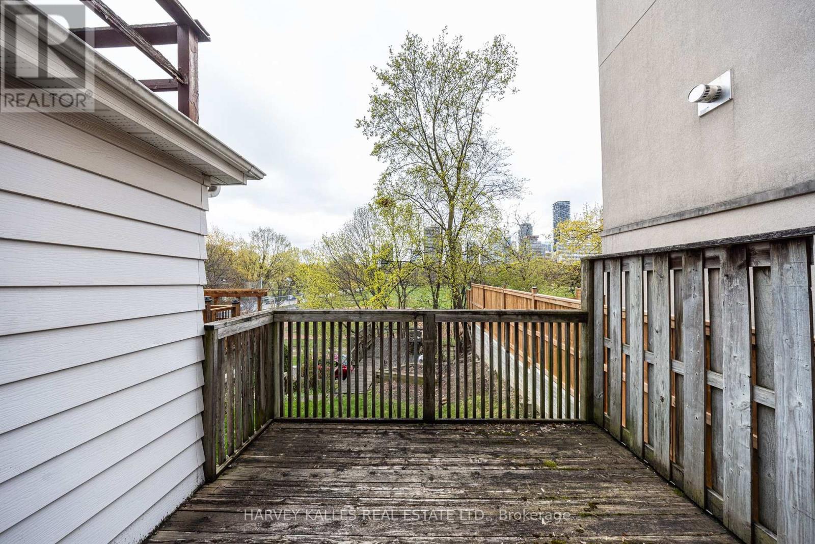 701 ORIOLE PARKWAY
