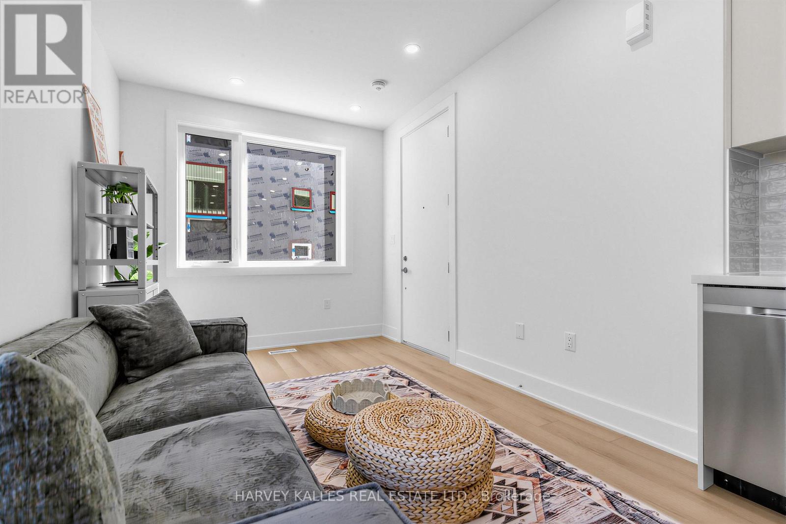 5B - 45 BELLEVUE AVENUE