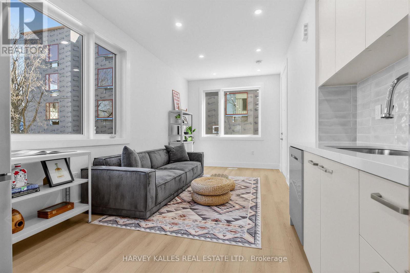 5B - 45 BELLEVUE AVENUE