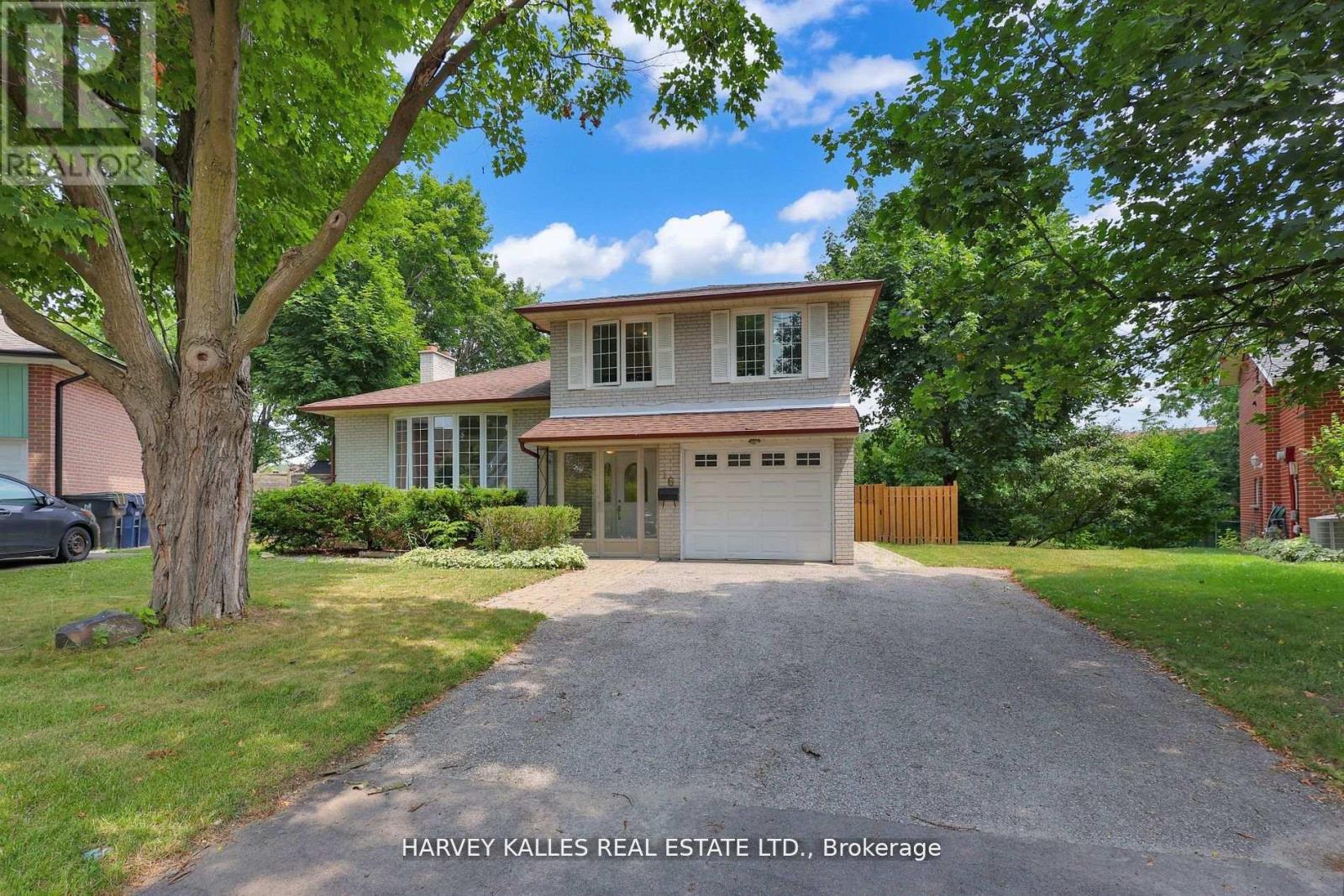 16 WEDGEPORT PLACE