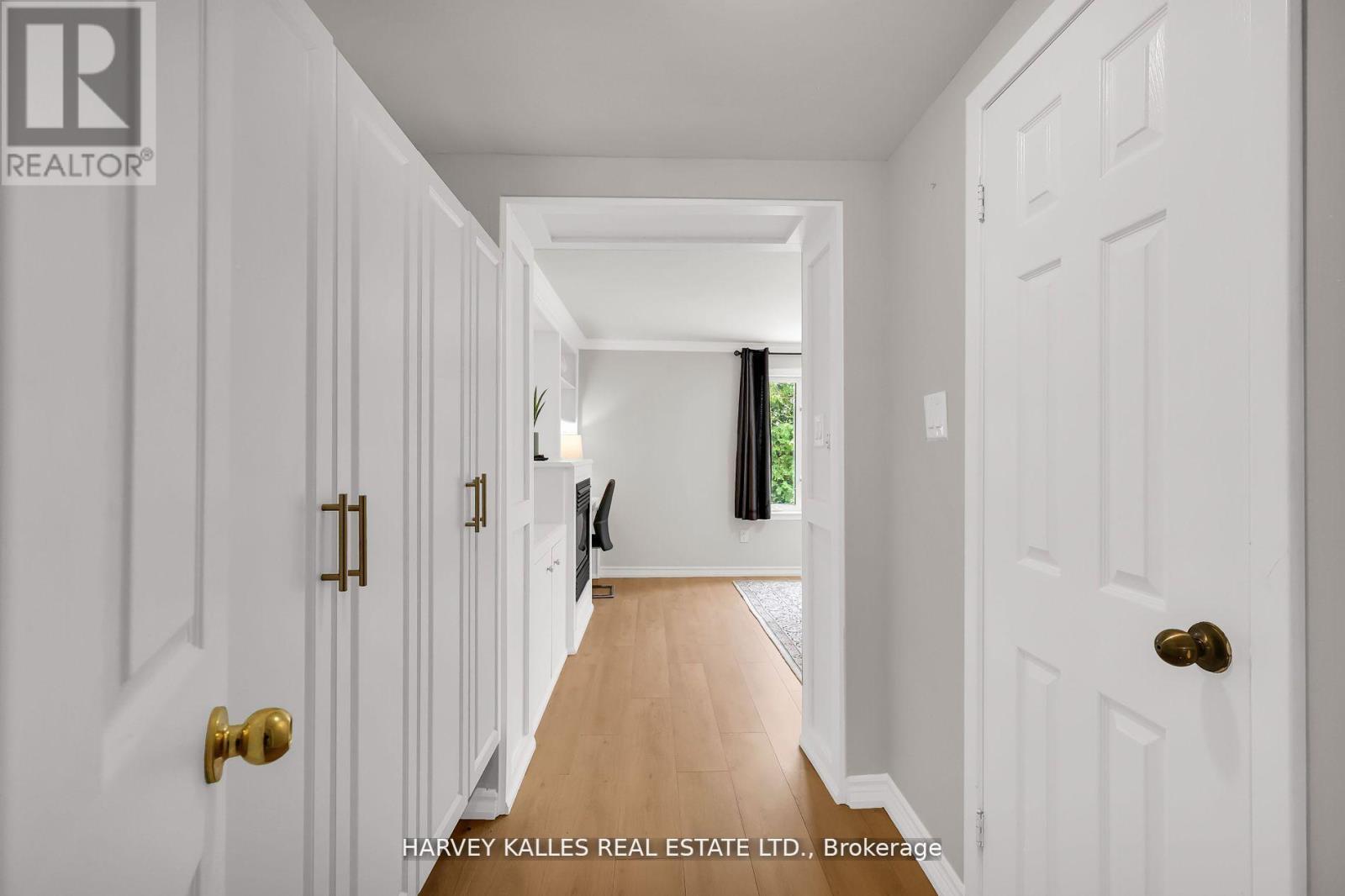 16 WEDGEPORT PLACE