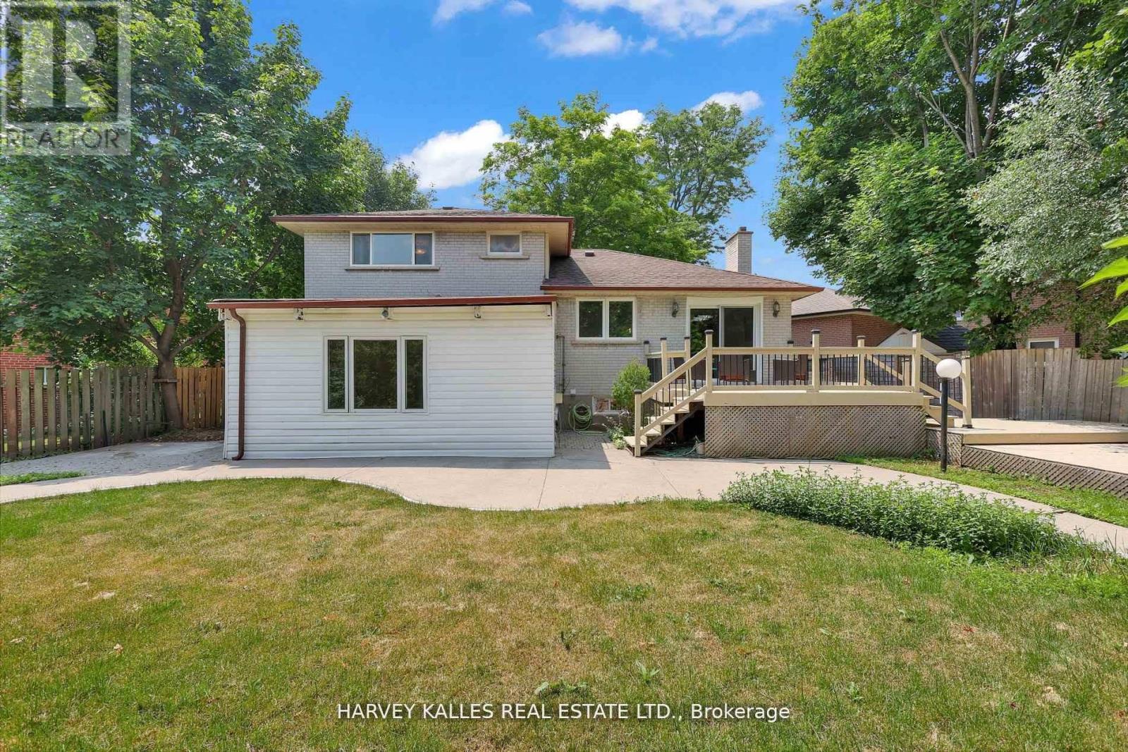 16 WEDGEPORT PLACE