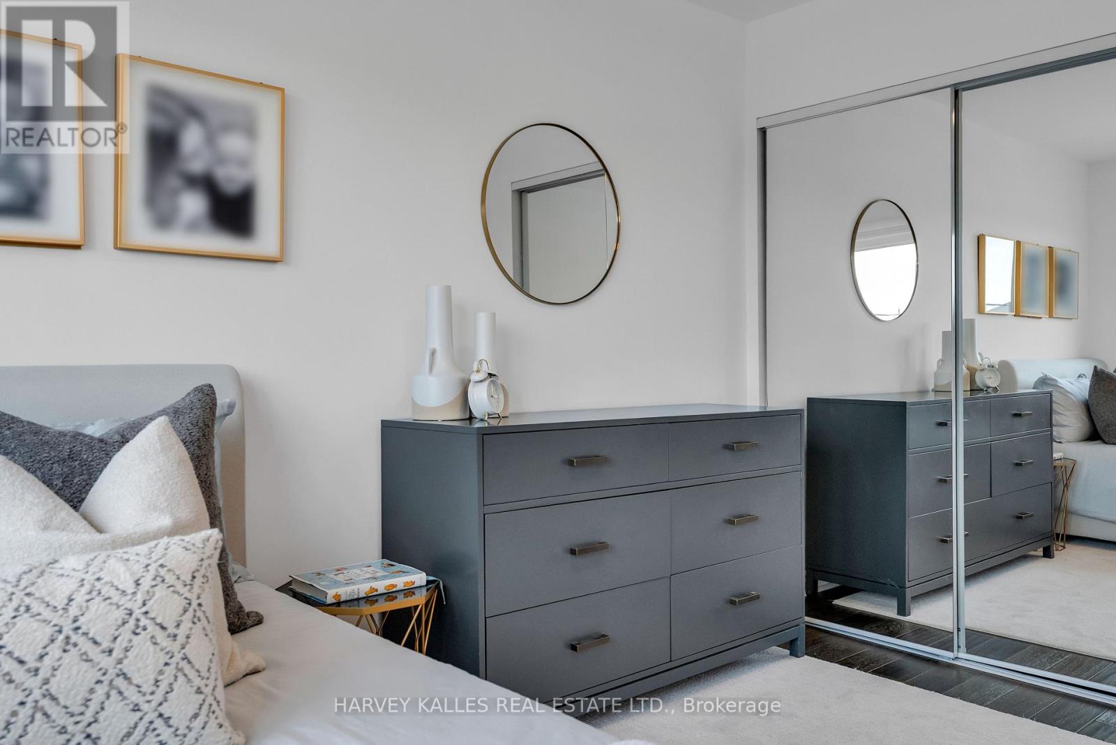326 GLENHOLME AVENUE
