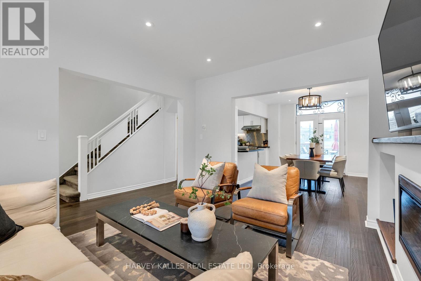 326 GLENHOLME AVENUE
