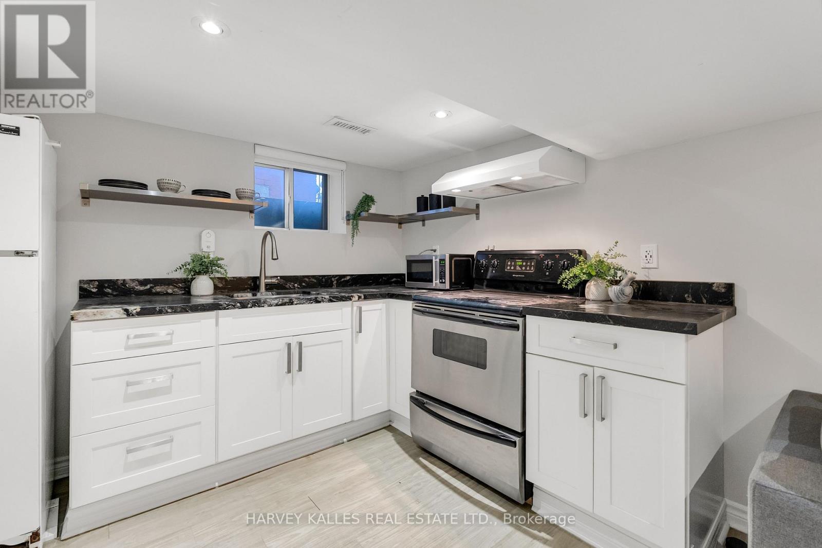326 GLENHOLME AVENUE