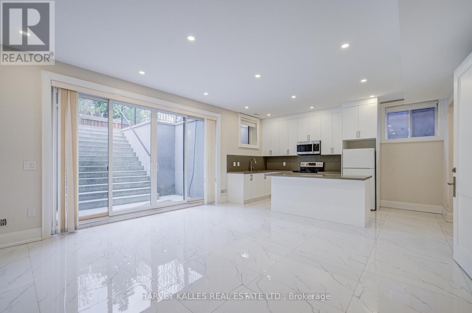 170 SPRING GARDEN AVENUE