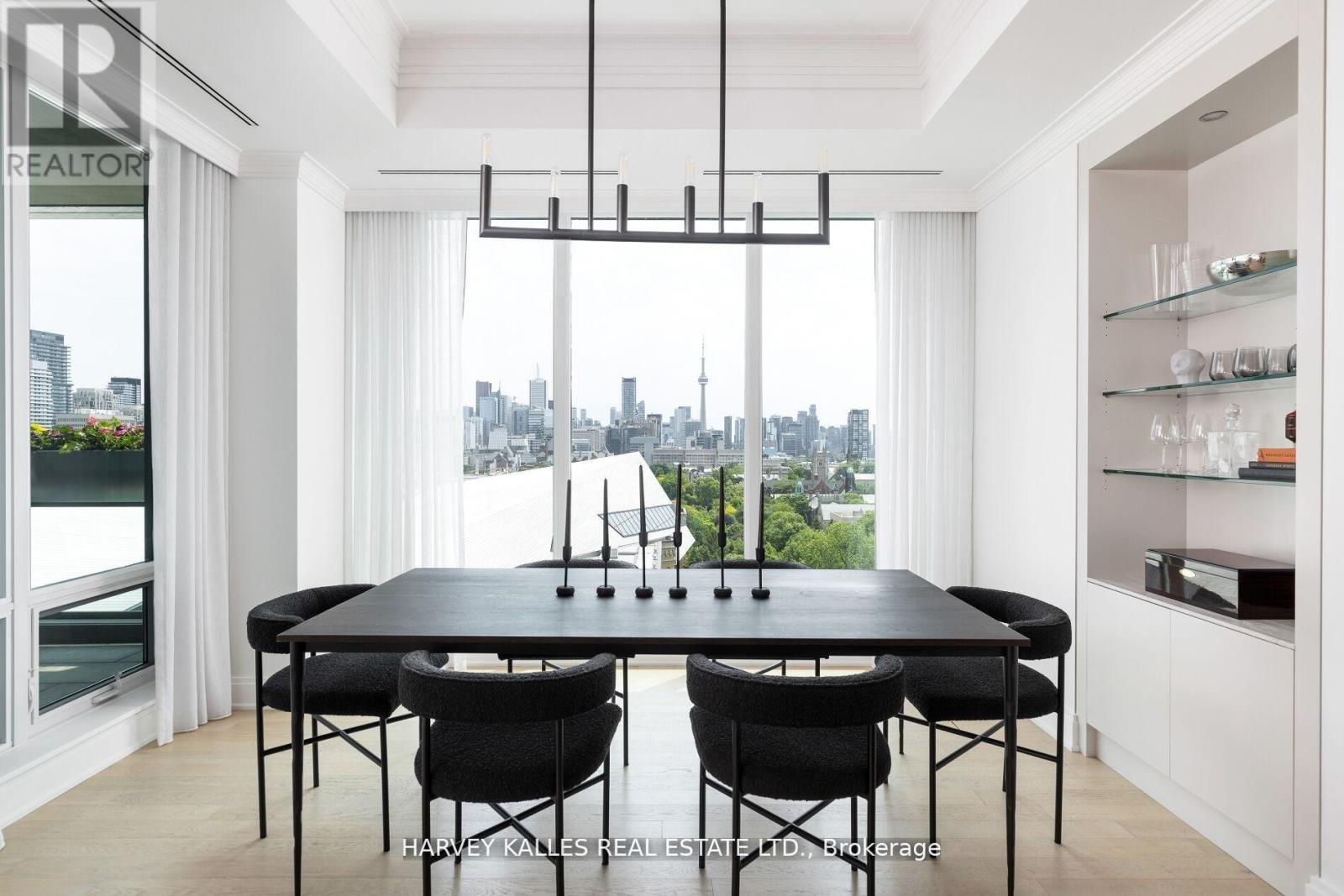 1202 - 206 BLOOR STREET W