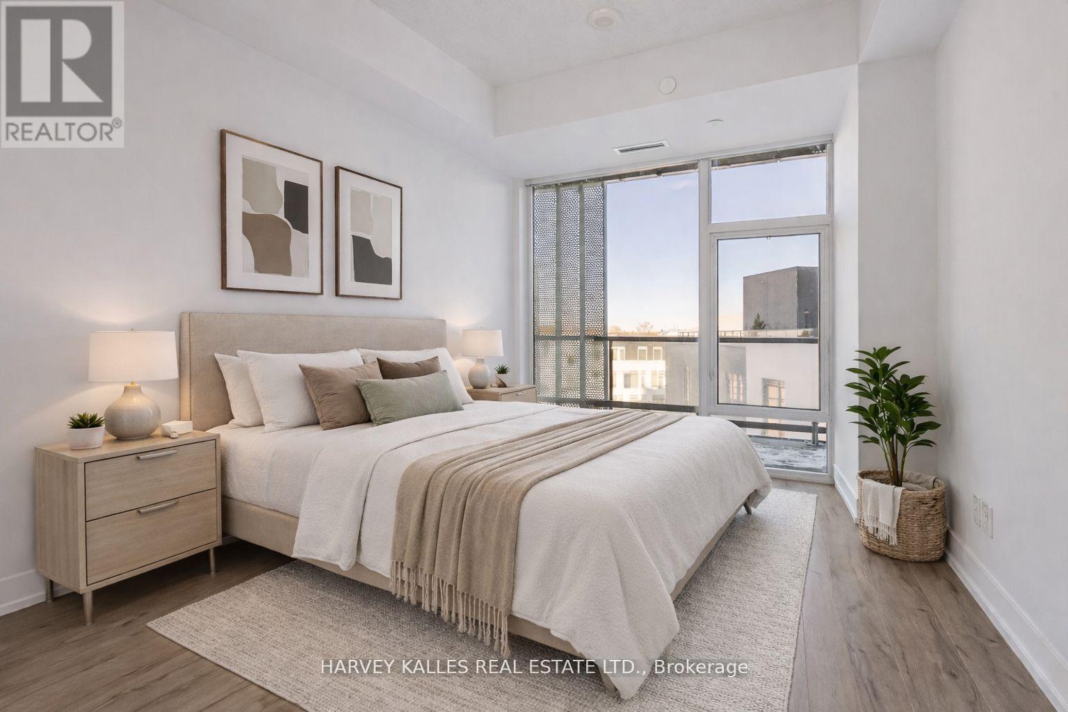 708 - 25 ADRA GRADO WAY W