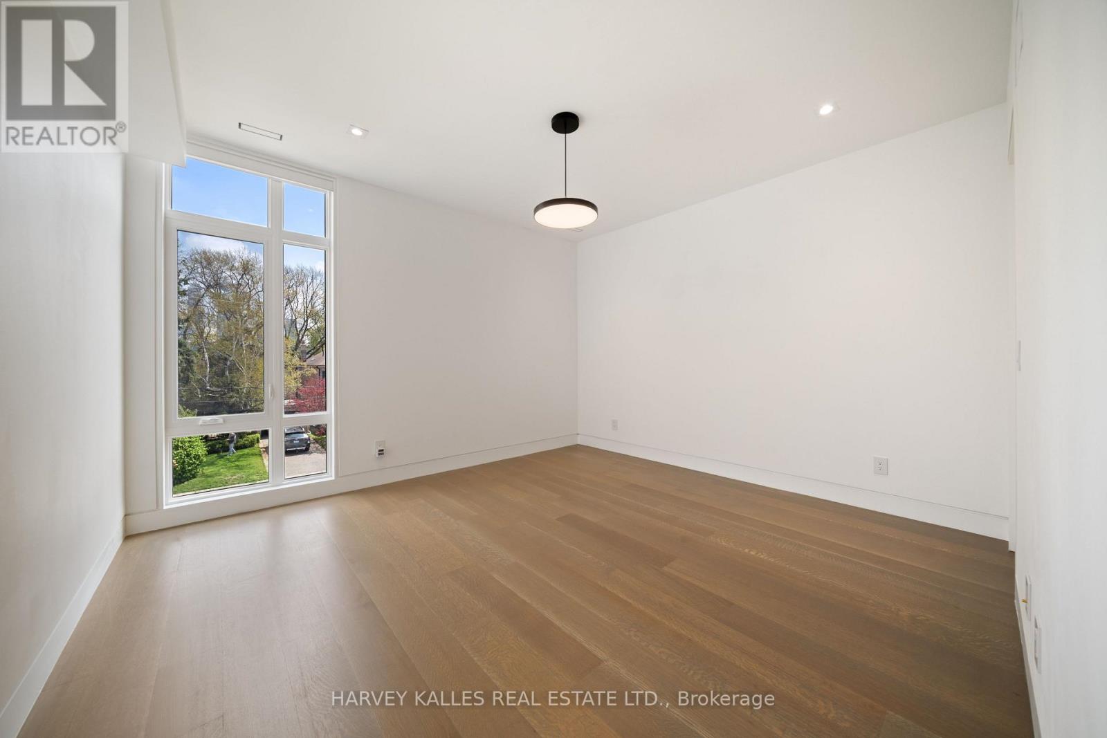 52 ELMSTHORPE AVENUE