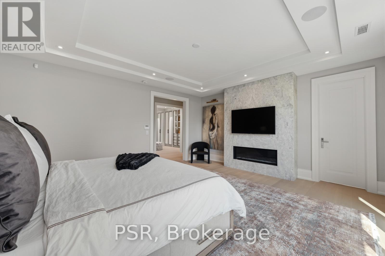 117 YONGE BOULEVARD