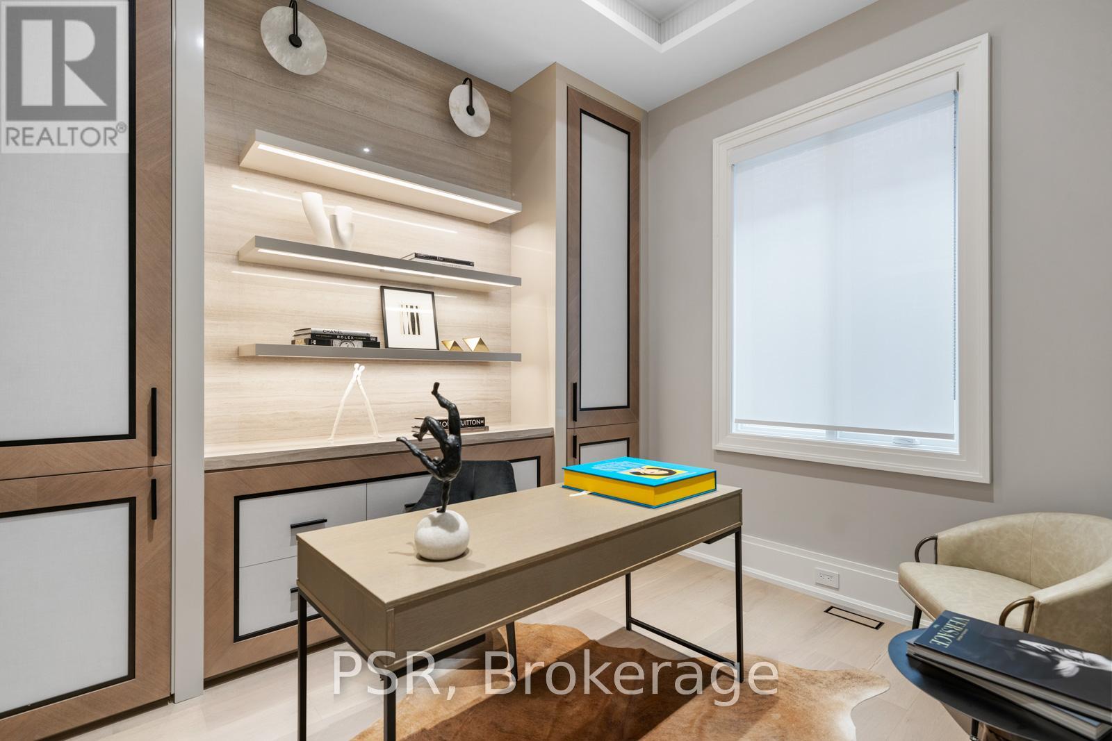 117 YONGE BOULEVARD