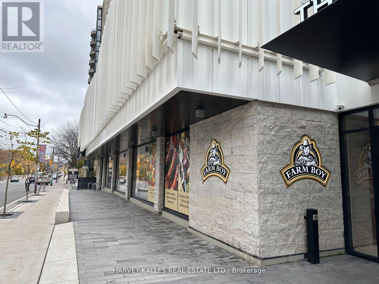 210 - 79 ST CLAIR AVENUE E
