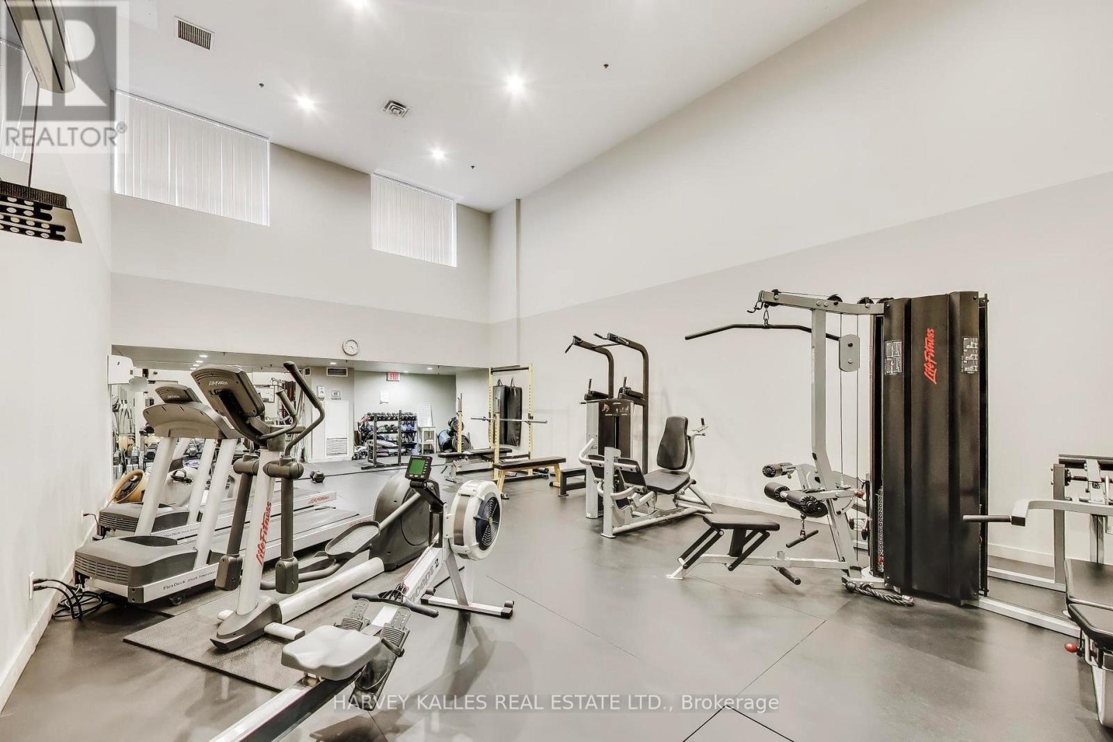 401 - 1369 BLOOR STREET W