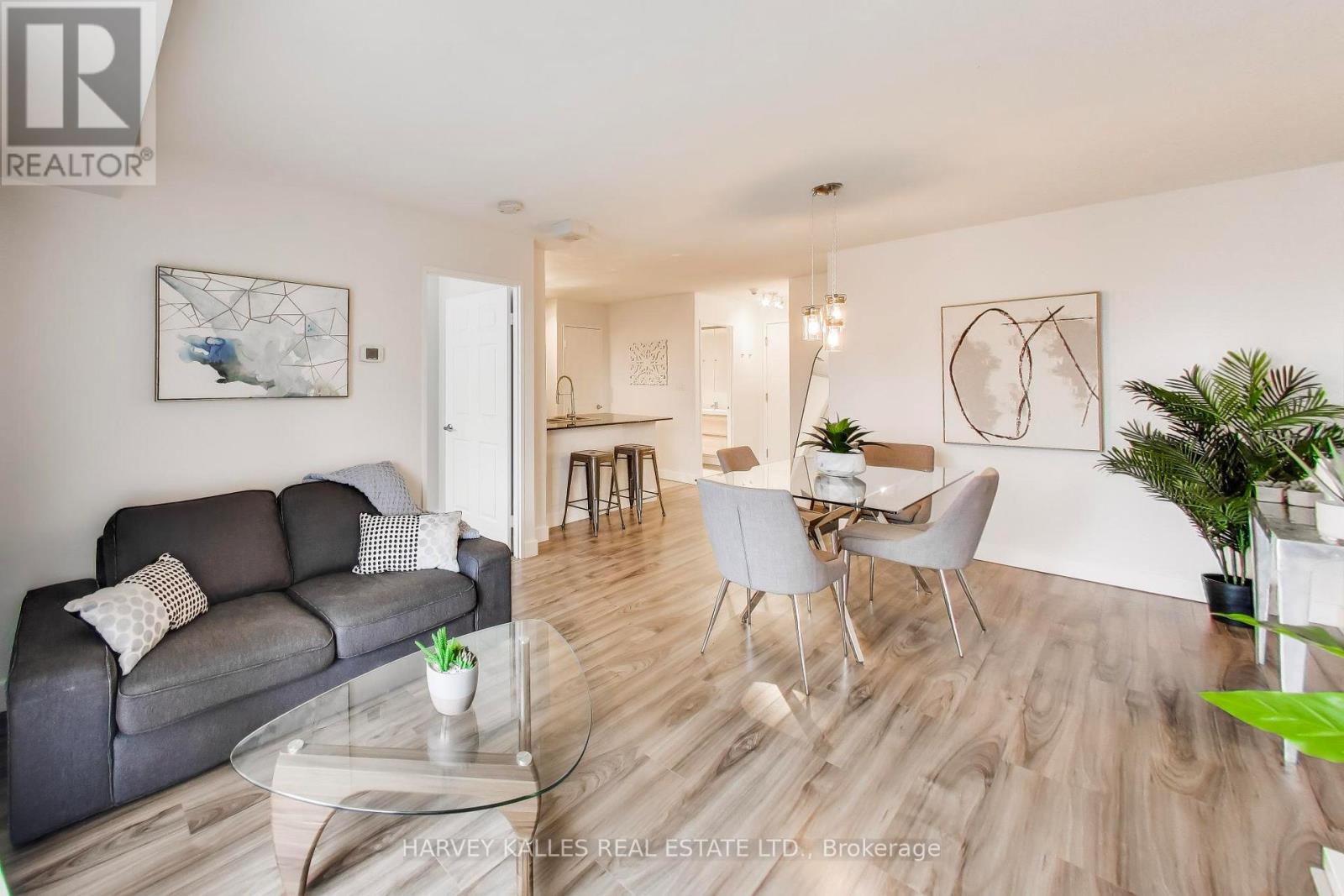 401 - 1369 BLOOR STREET W