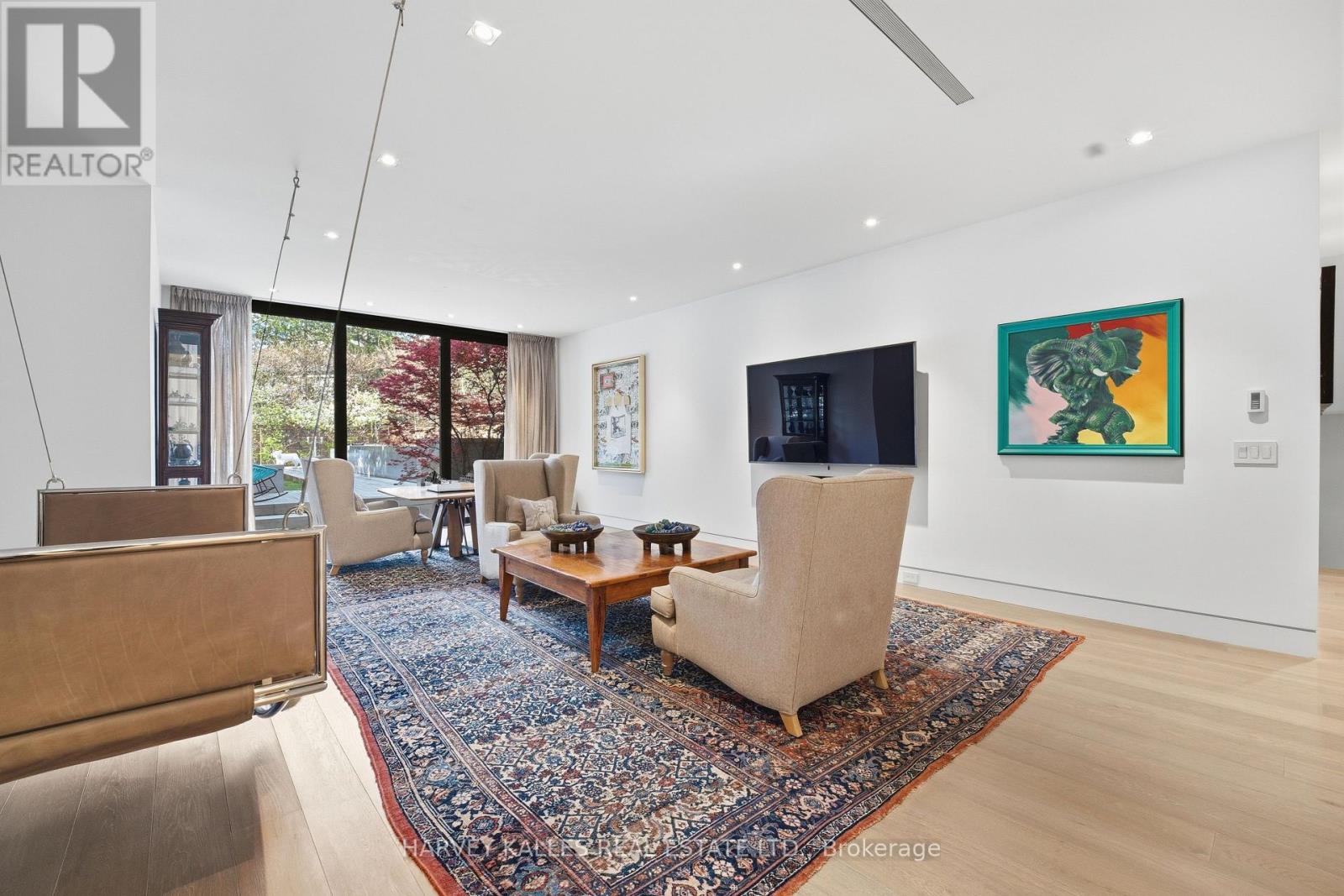 43 HILLHOLM ROAD