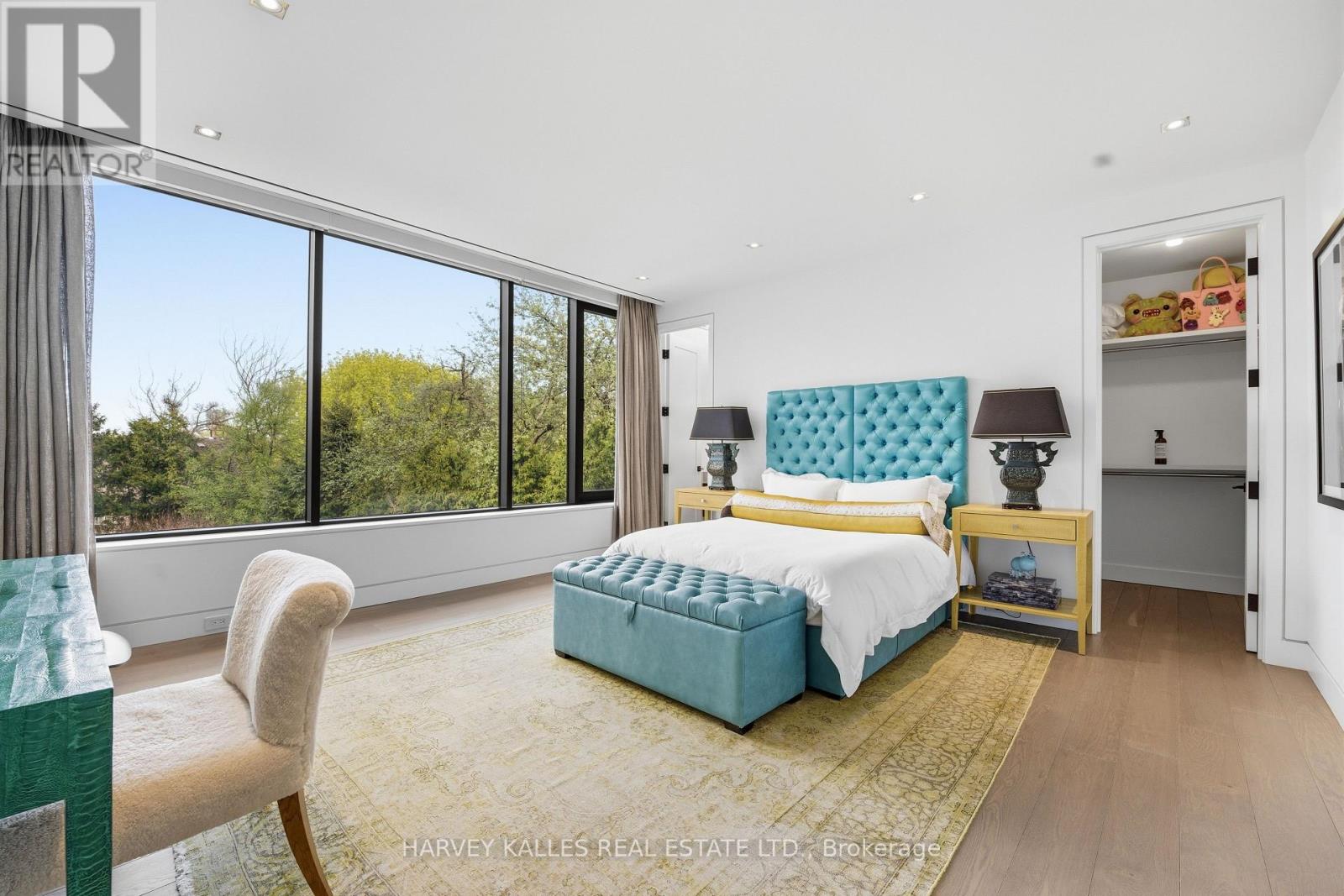 43 HILLHOLM ROAD