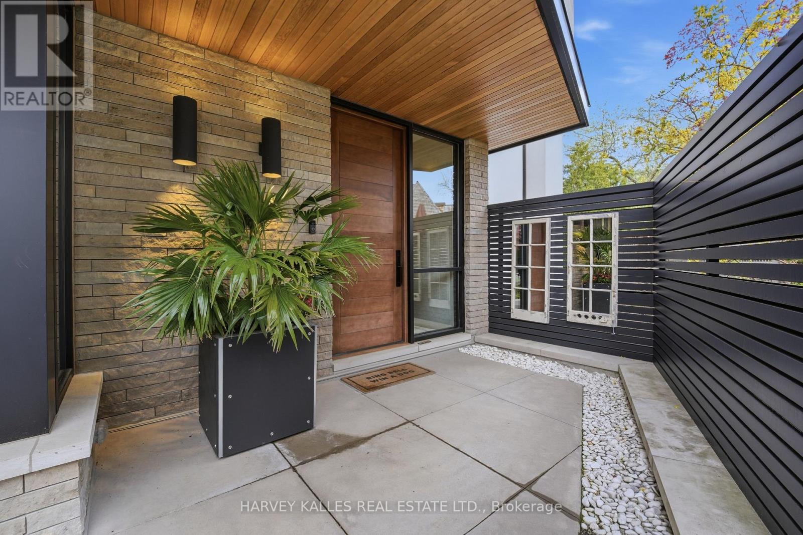 43 HILLHOLM ROAD