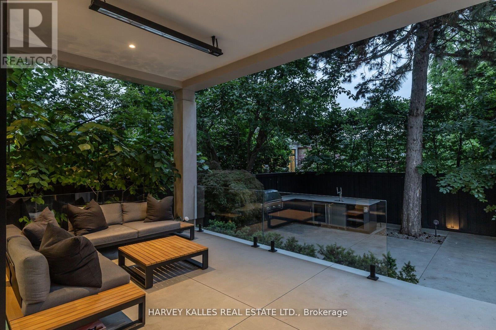 5 DEWBOURNE AVENUE