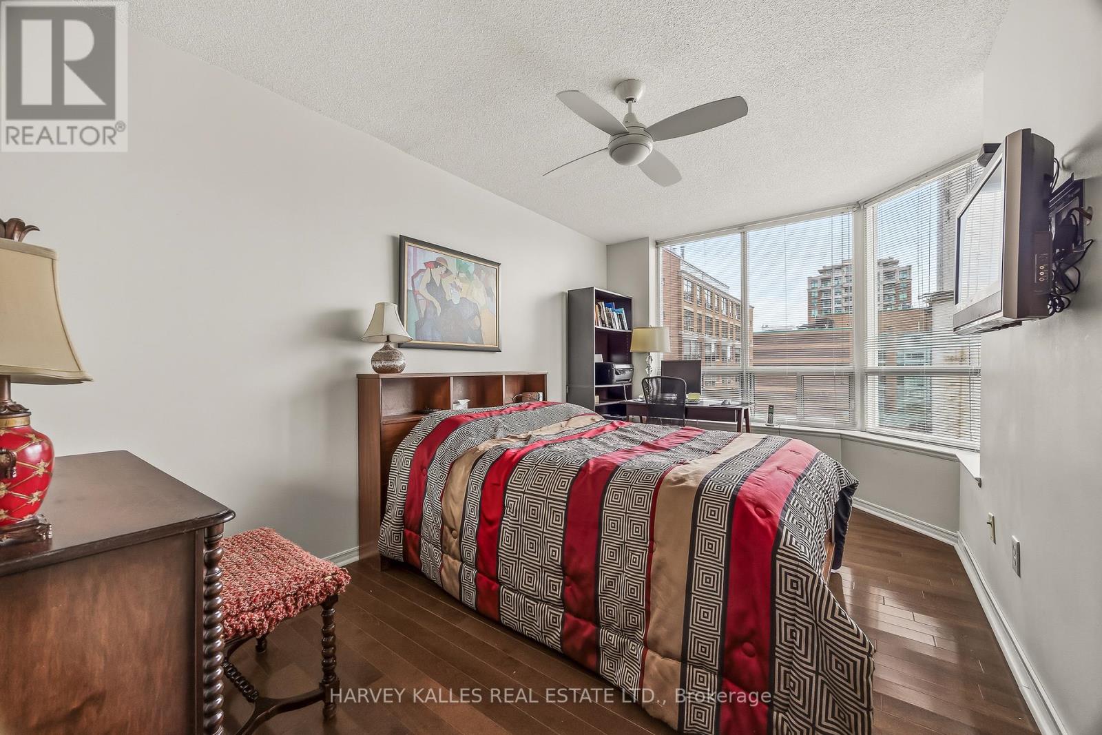 612 - 300 BALLIOL STREET