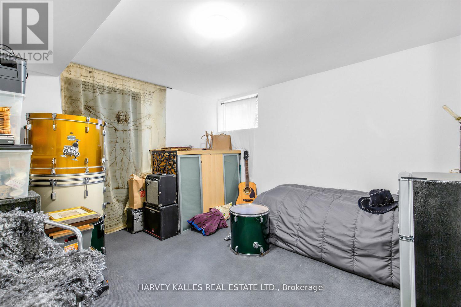 246 BURNETT AVENUE