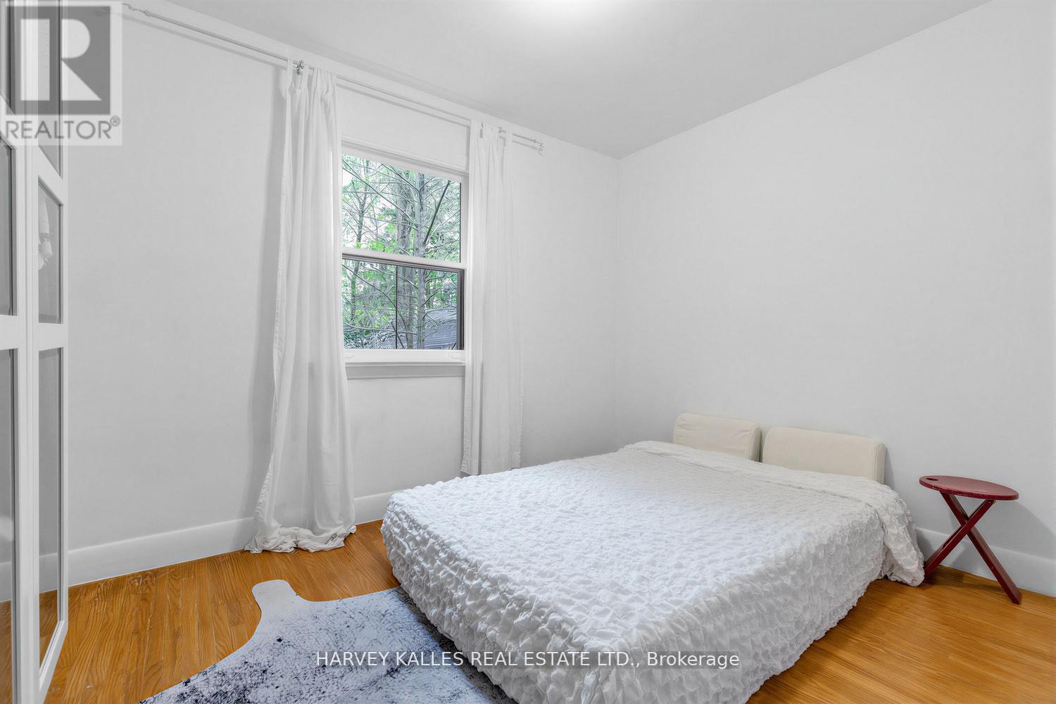 246 BURNETT AVENUE