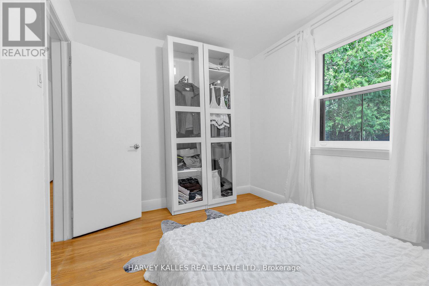 246 BURNETT AVENUE