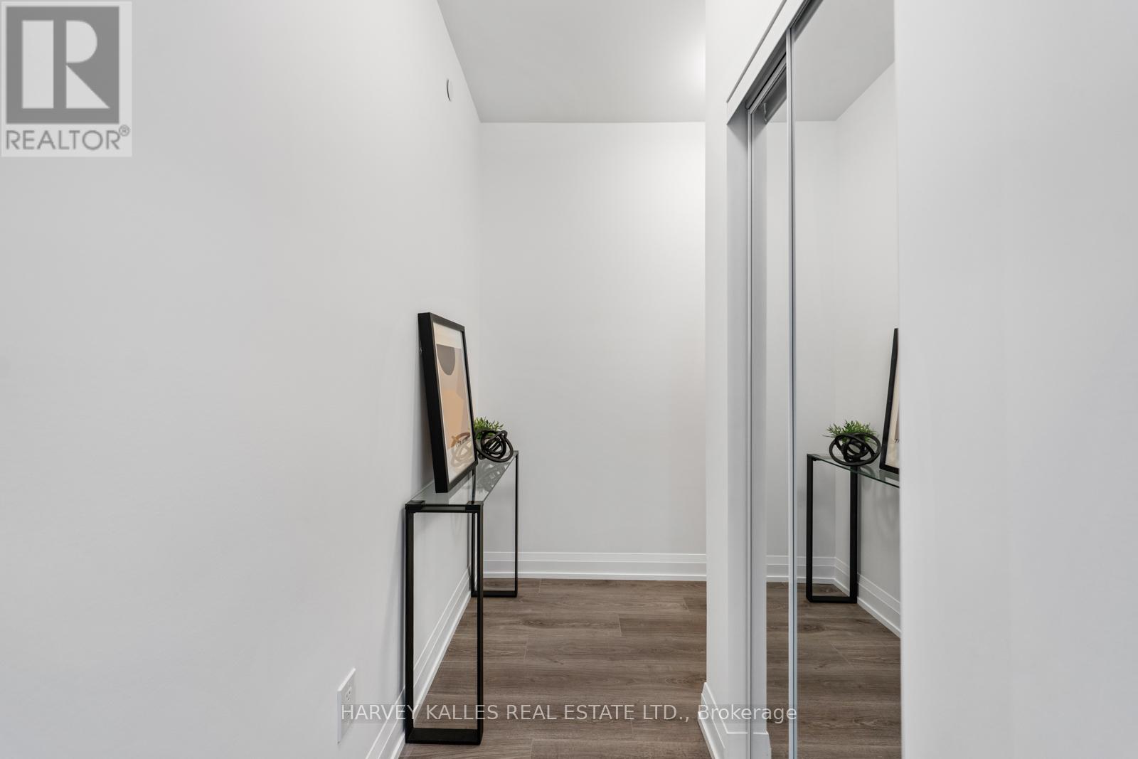 1408 - 20 SOUDAN AVENUE