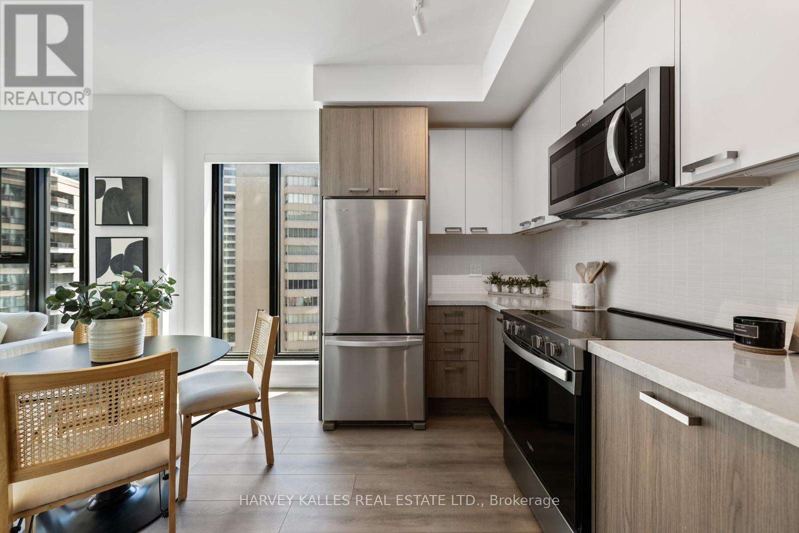 1001 - 20 SOUDAN AVENUE