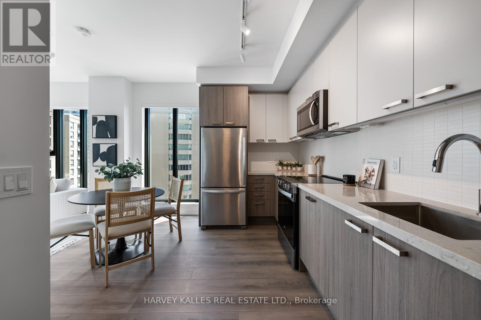 1001 - 20 SOUDAN AVENUE