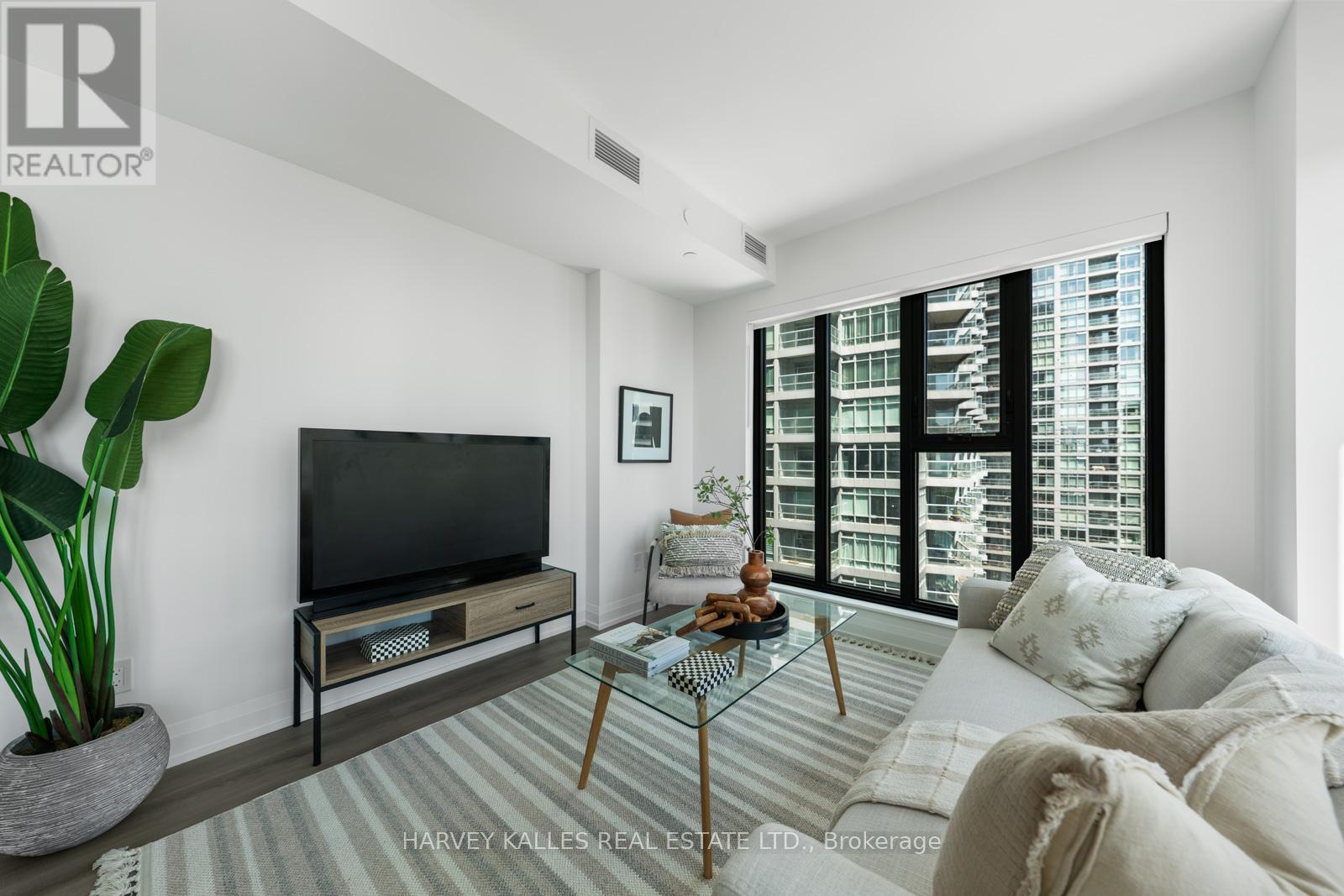 1001 - 20 SOUDAN AVENUE