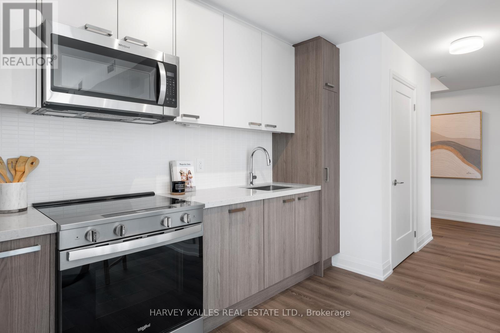 1001 - 20 SOUDAN AVENUE