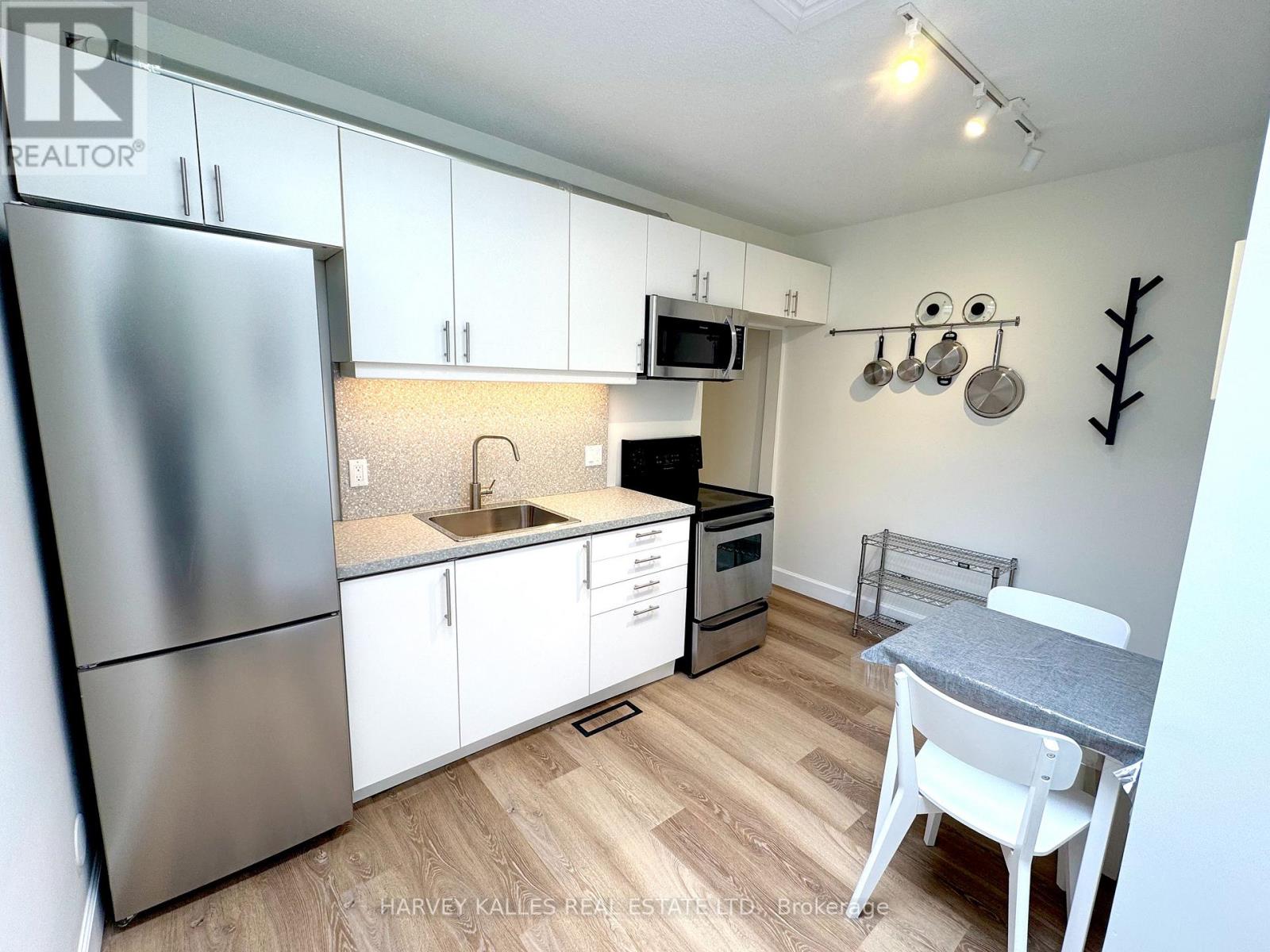 210 GERRARD STREET E