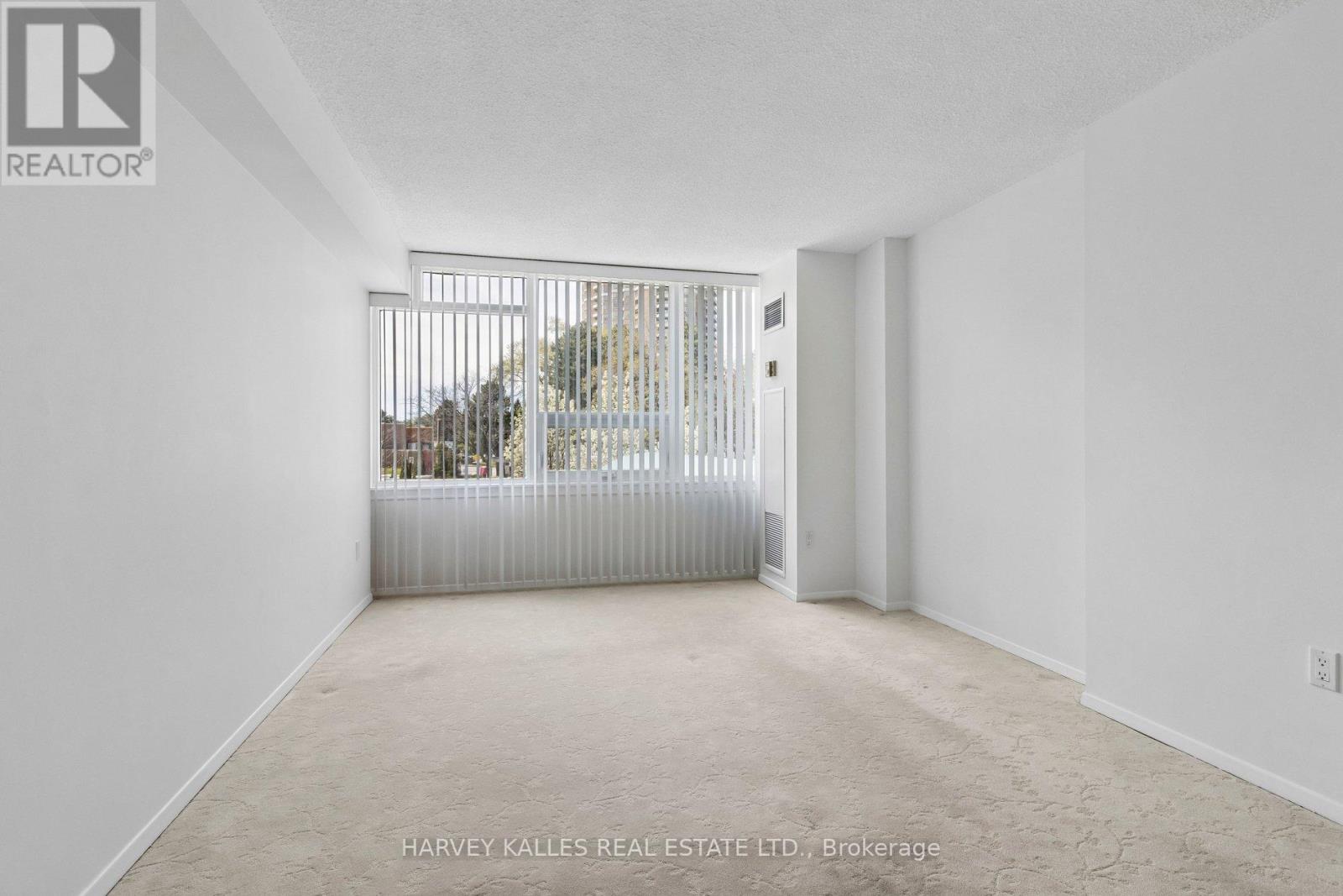 205 - 55 SKYMARK DRIVE