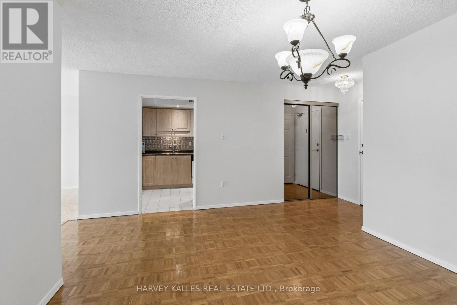 205 - 55 SKYMARK DRIVE