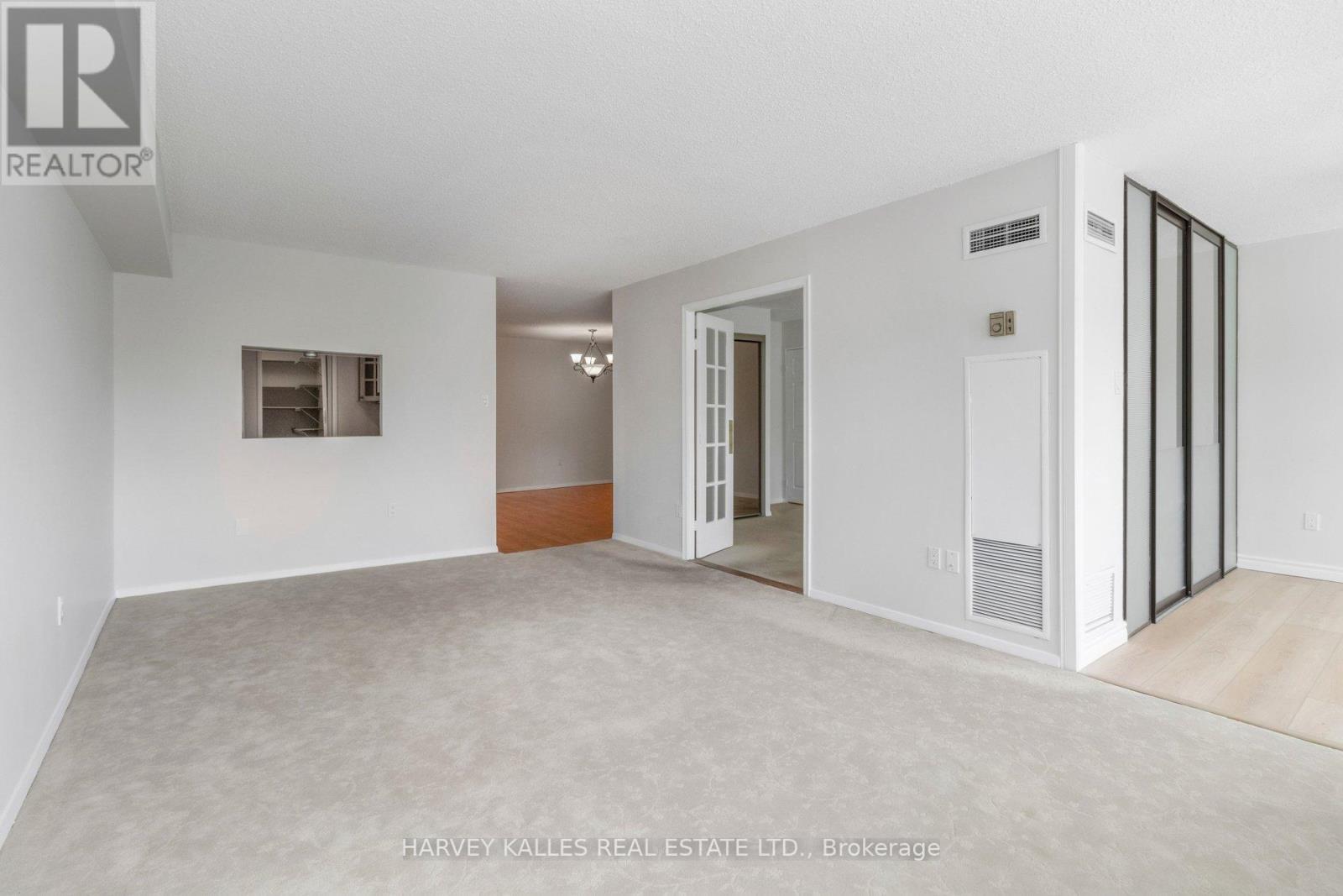 205 - 55 SKYMARK DRIVE