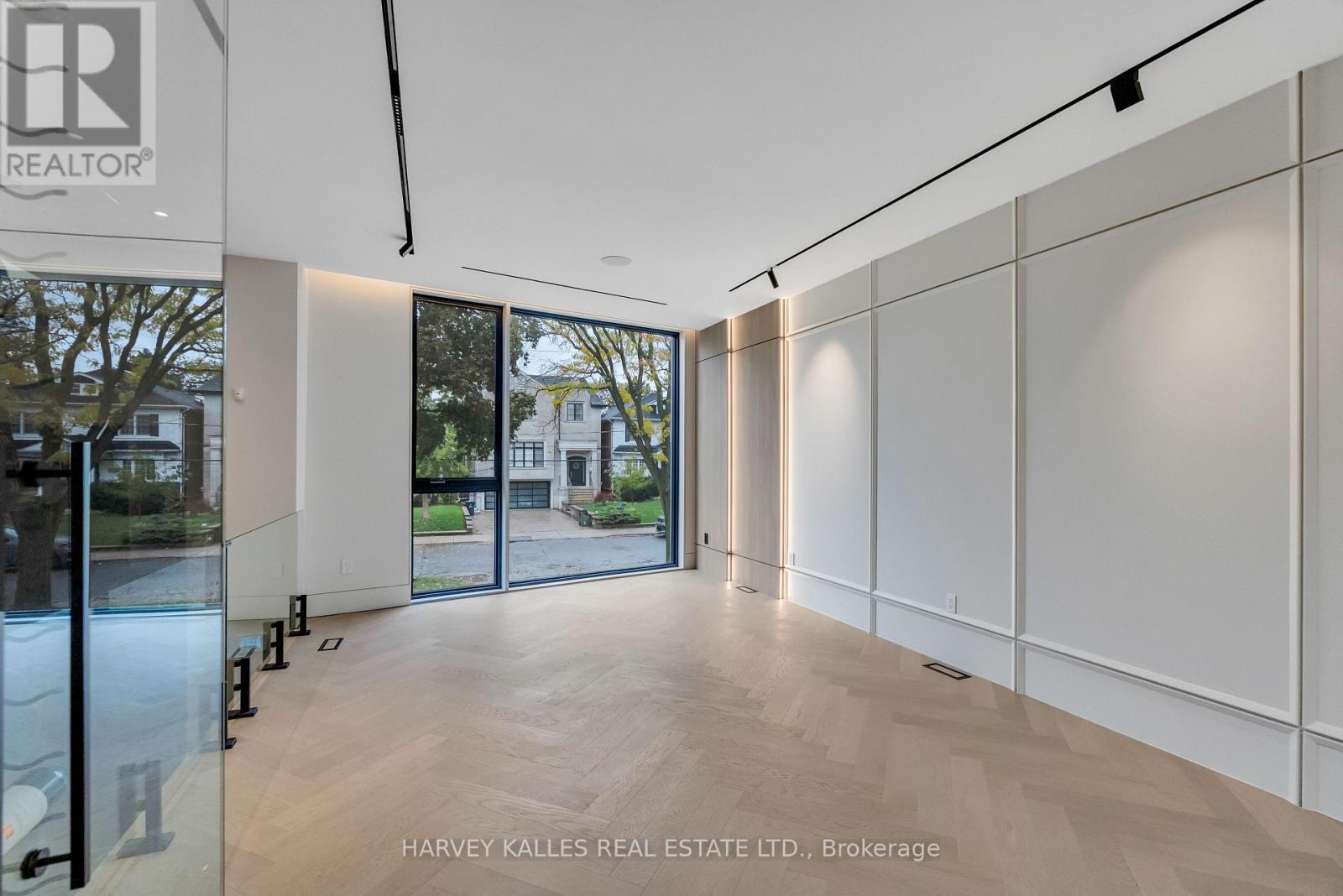 19 RIDLEY BOULEVARD