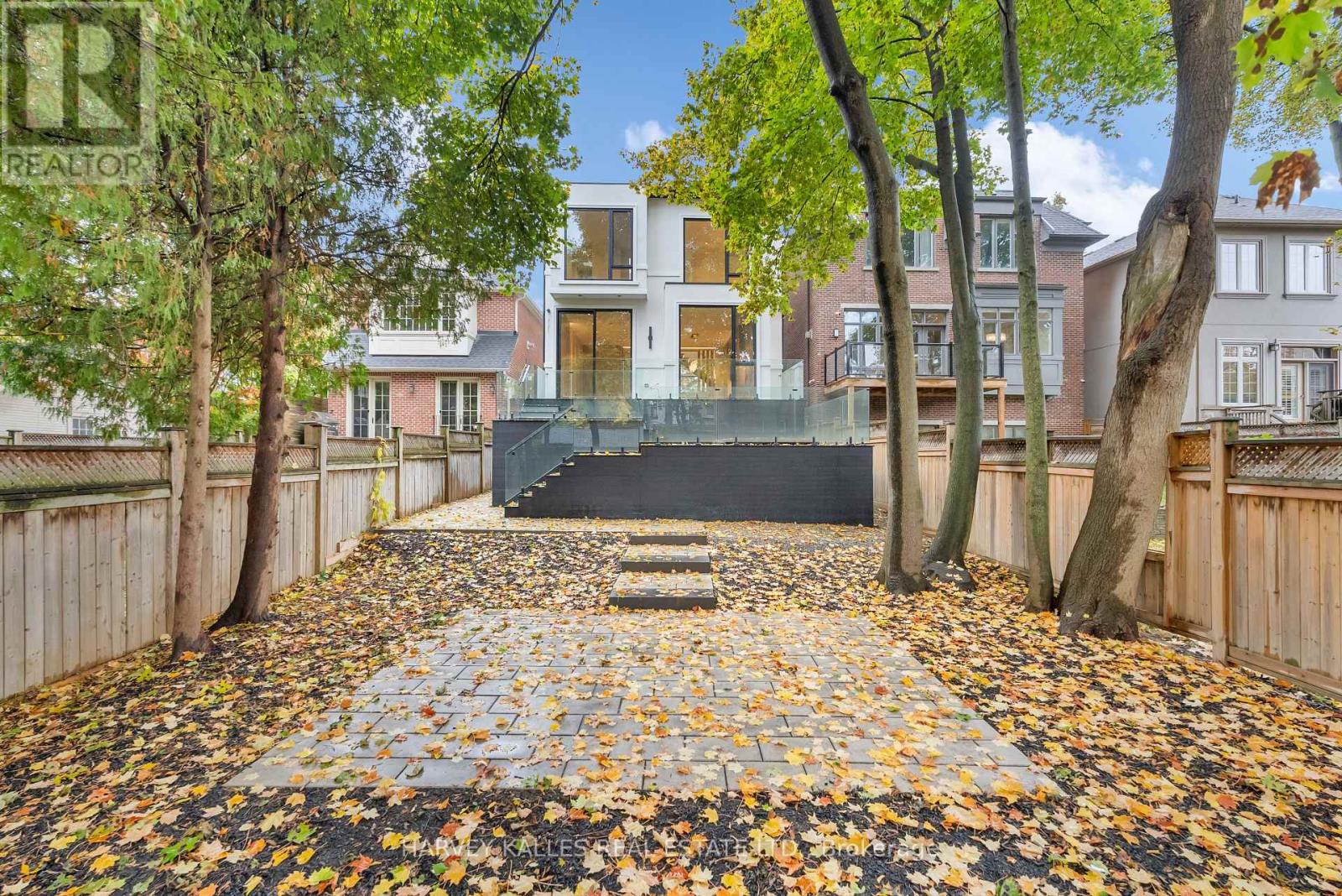 19 RIDLEY BOULEVARD
