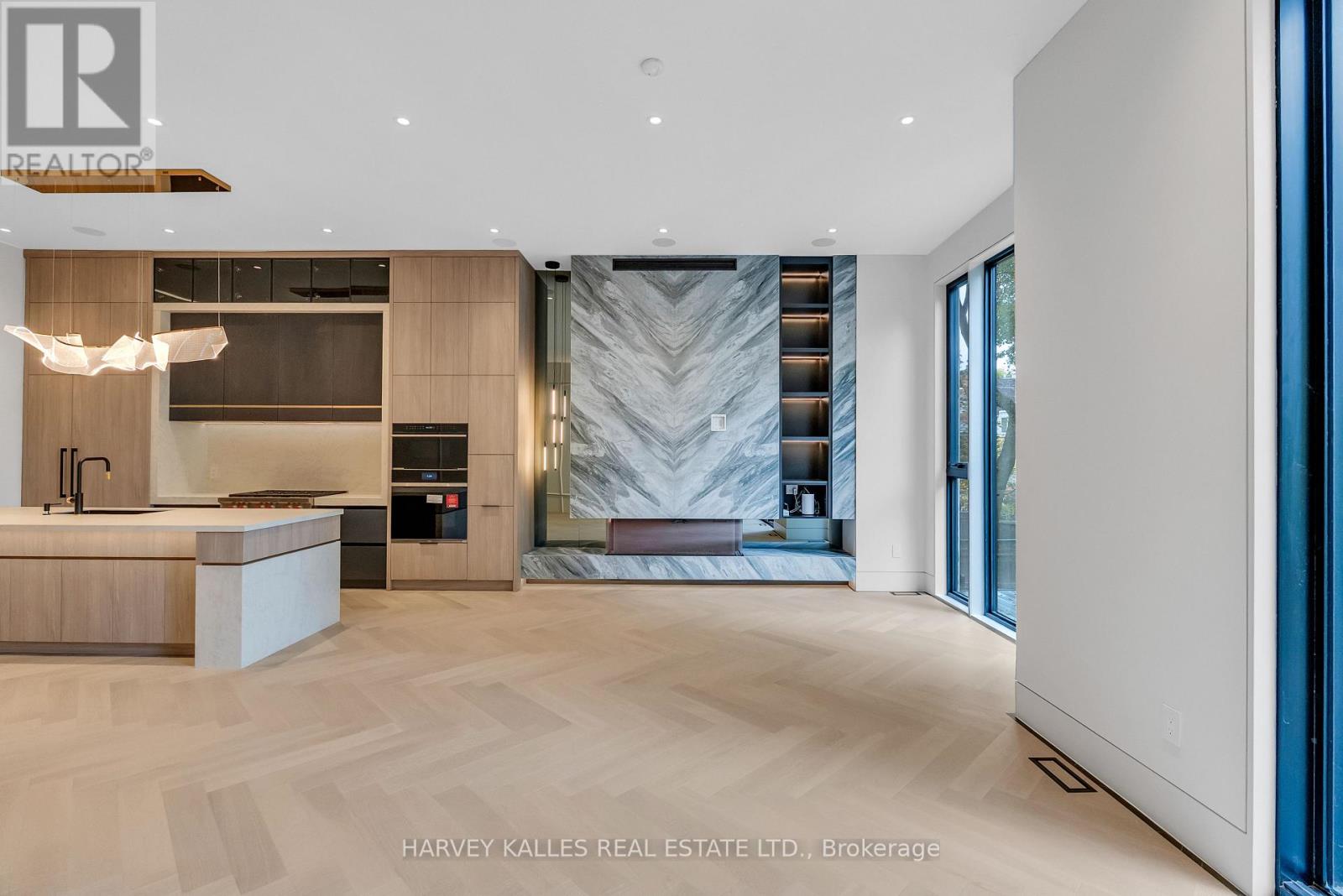 19 RIDLEY BOULEVARD