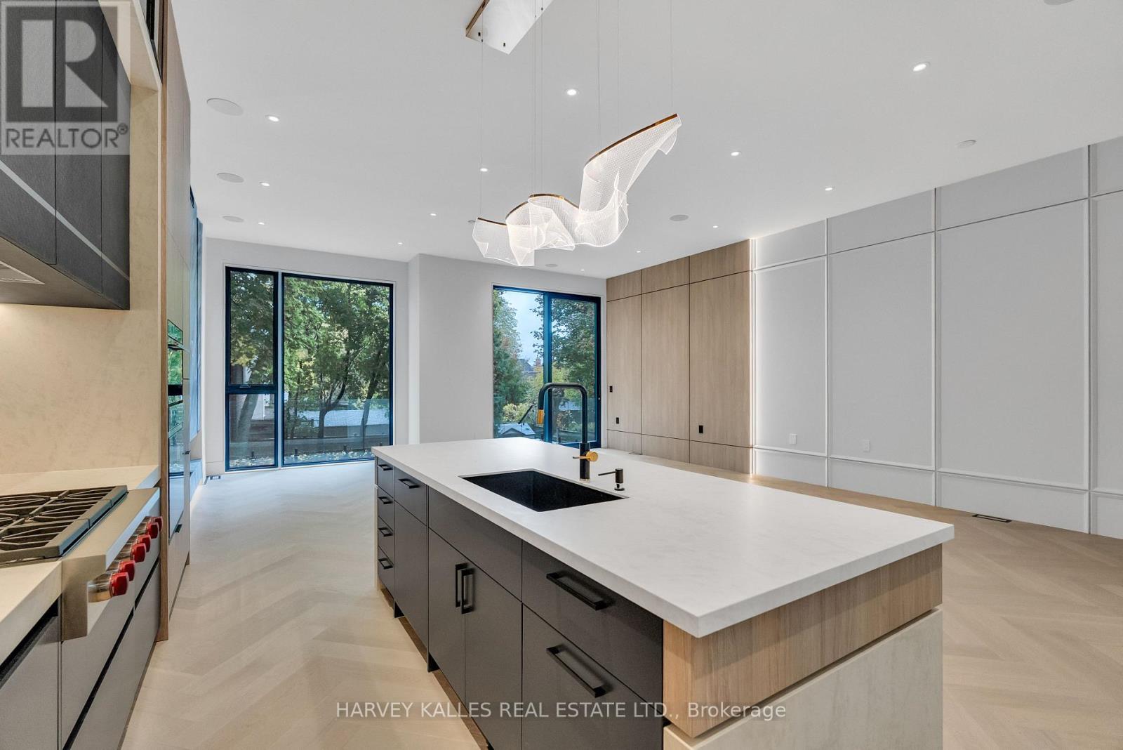 19 RIDLEY BOULEVARD