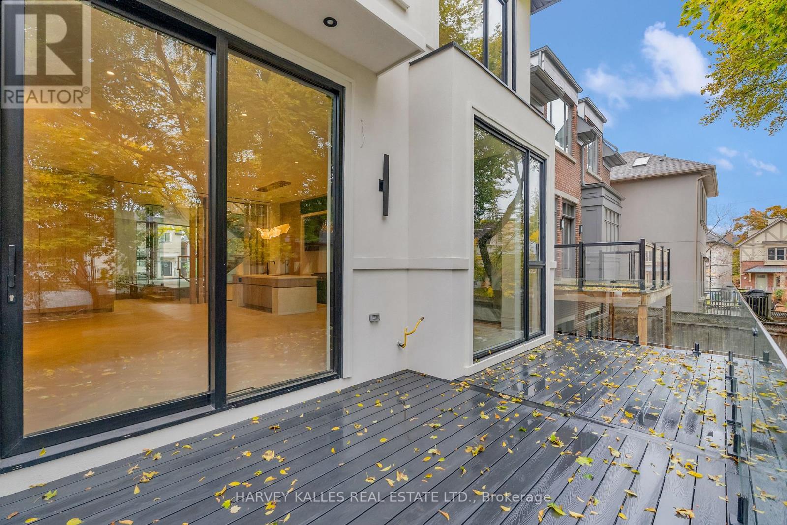 19 RIDLEY BOULEVARD