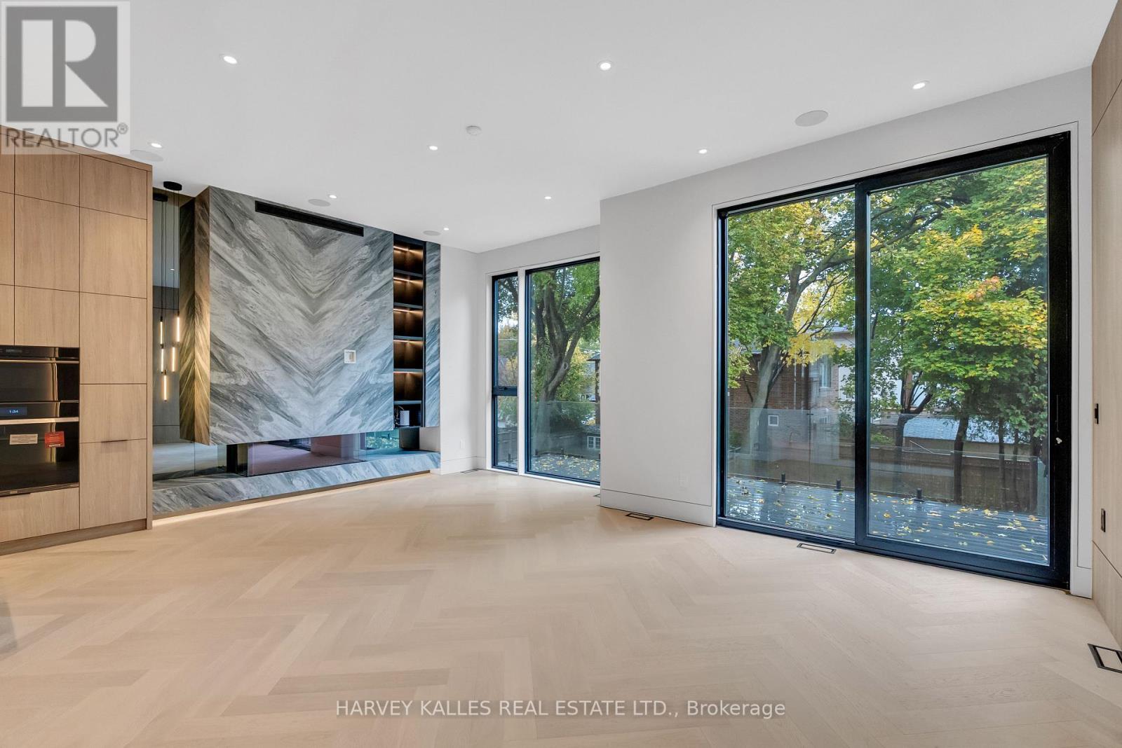 19 RIDLEY BOULEVARD