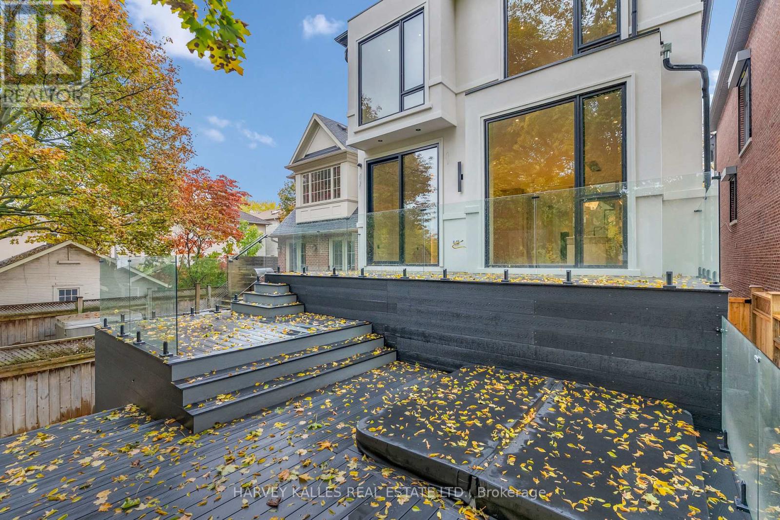 19 RIDLEY BOULEVARD