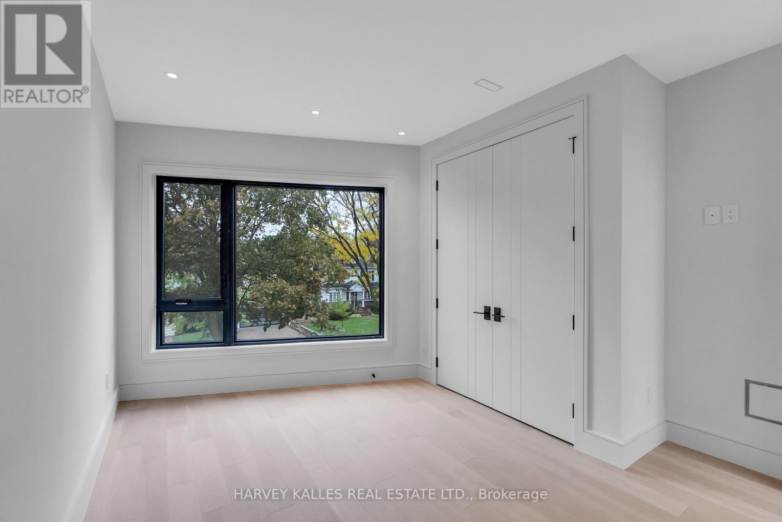 19 RIDLEY BOULEVARD