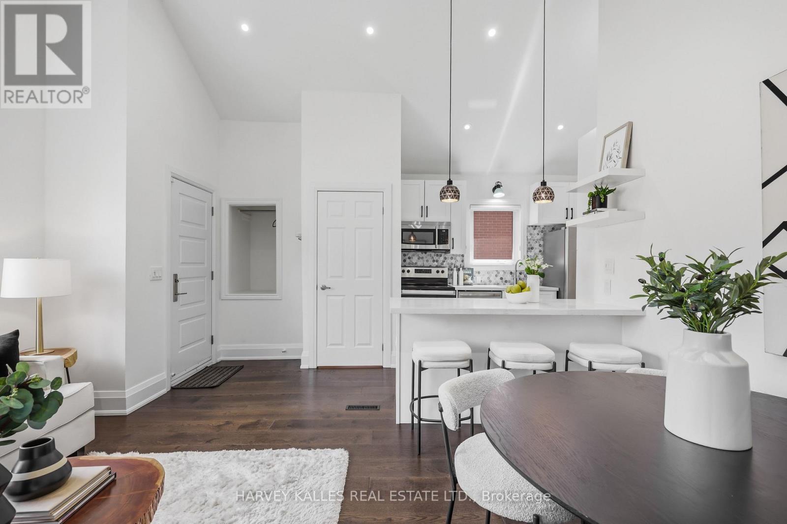 568 NORTHCLIFFE BOULEVARD