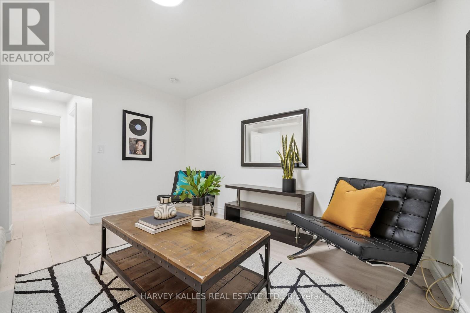 568 NORTHCLIFFE BOULEVARD