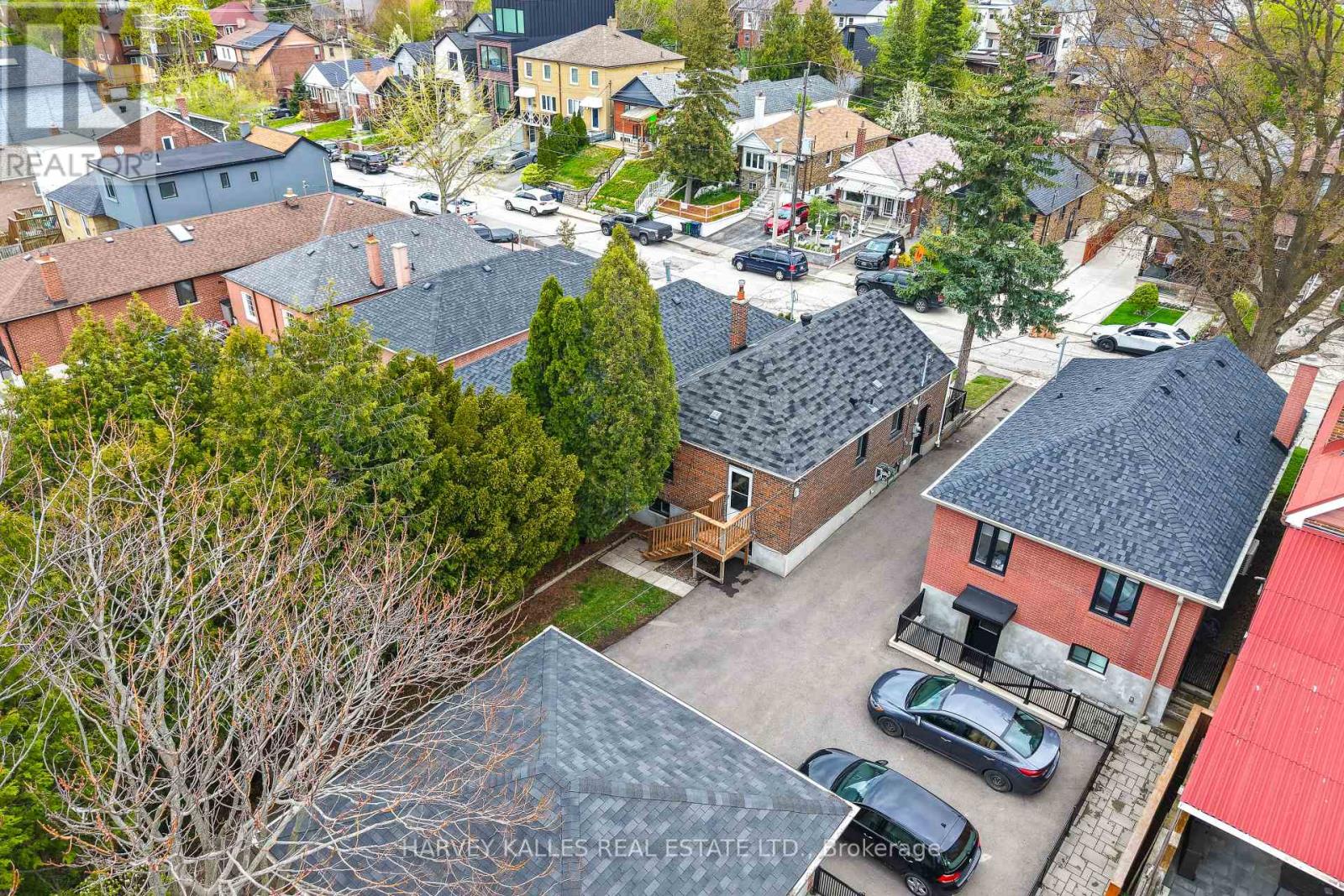 568 NORTHCLIFFE BOULEVARD